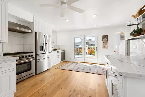 Kitchen - 7433 Mesa Dr, Aptos, CA 95003 photo 4 of 6