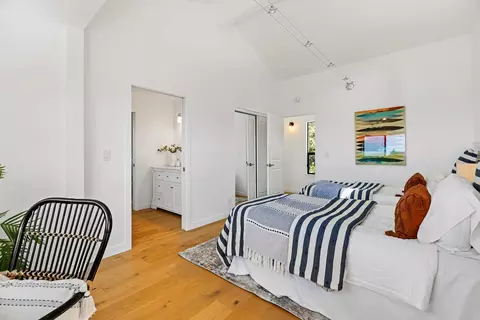 Bedroom - 7433 Mesa Dr, Aptos, CA 95003 photo 4 of 5