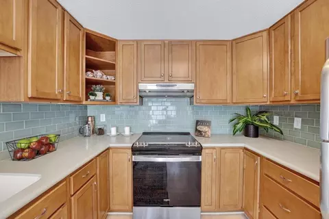 Kitchen - 4233 Topsail Ct, Soquel, CA 95073 photo 2 of 4