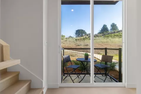 Entry Way - 827 Fassler Ave, Pacifica, CA 94044 photo 2 of 2