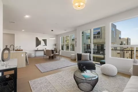 Living - 827 Fassler Ave, Pacifica, CA 94044 photo 3 of 3