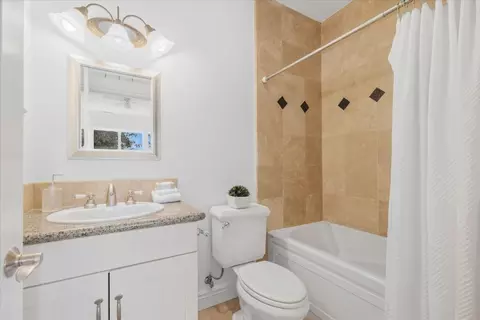 Bath - 28 Hunt Way, Campbell, CA 95008 photo 4 of 5