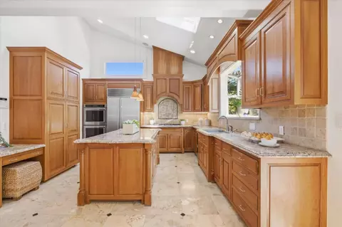Kitchen - 28 Hunt Way, Campbell, CA 95008 photo 2 of 3