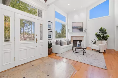 Entry Way - 28 Hunt Way, Campbell, CA 95008 photo 2 of 2