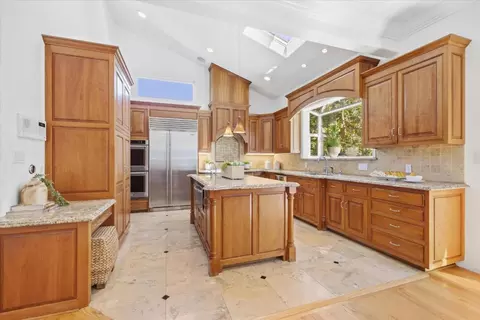 Kitchen - 28 Hunt Way, Campbell, CA 95008 photo 1 of 3