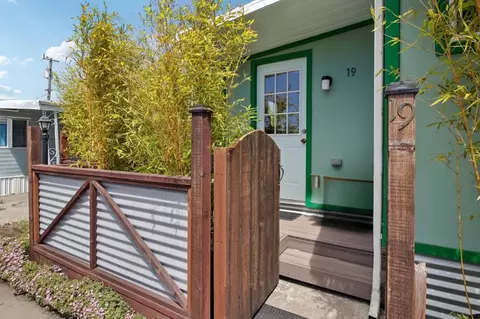 890 38th Ave 19, Santa Cruz, CA 95062