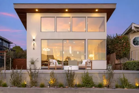 216 Woodrow Ave, Santa Cruz, CA 95060