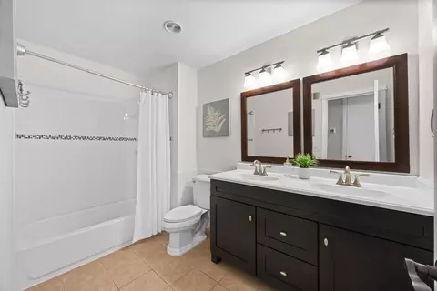 Bath - 1435 Blackwing Way, Gilroy, CA 95020 photo 3 of 3