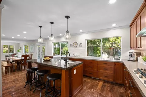 Kitchen - 1435 Blackwing Way, Gilroy, CA 95020 photo 3 of 4