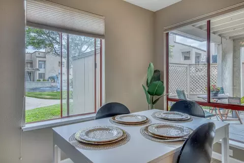 Dining - Main St, Salinas, CA 93906 photo 3 of 3