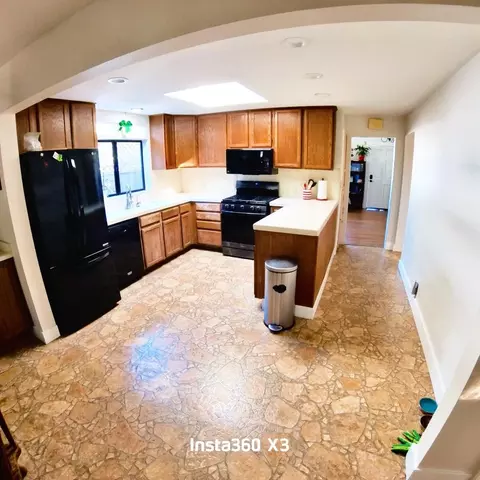 Kitchen - 318 West St, Salinas, CA 93901 photo 2 of 5