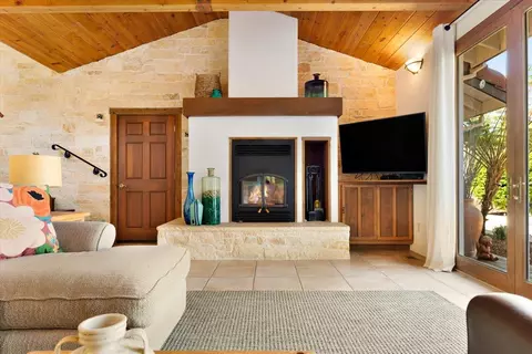 Living - 4841 Cherryvale Ave, Soquel, CA 95073 photo 4 of 4