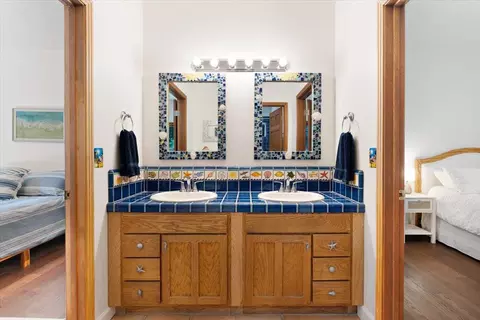 Bath - 4841 Cherryvale Ave, Soquel, CA 95073 photo 2 of 6