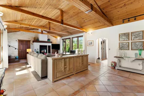 Living - 4841 Cherryvale Ave, Soquel, CA 95073 photo 1 of 4