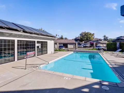 Exterior - 1056 Padre Dr 4, Salinas, CA 93901 photo 3 of 4