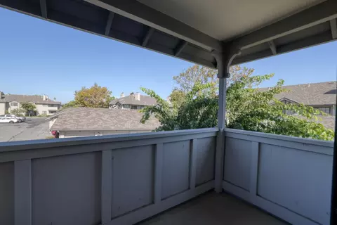 Exterior - 1056 Padre Dr 4, Salinas, CA 93901 photo 1 of 4