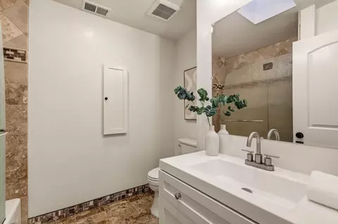 Bath - 577 Maple Ave, San Bruno, CA 94066 photo 5 of 5