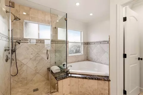 Bath - 577 Maple Ave, San Bruno, CA 94066 photo 3 of 5