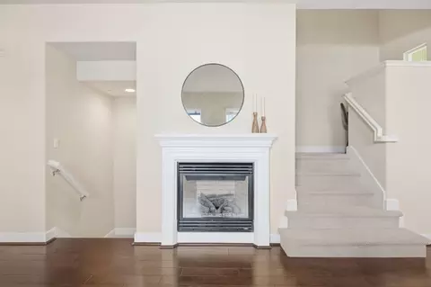 Living - 221 Dali Ave, Mountain View, CA 94041 photo 4 of 4