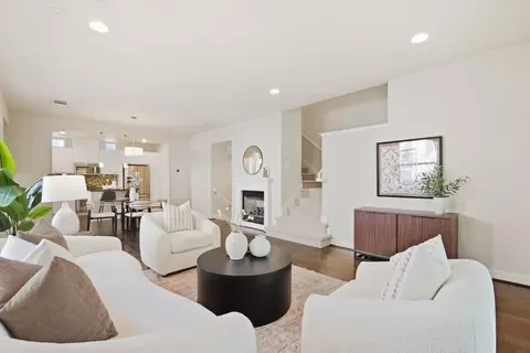 Living - 221 Dali Ave, Mountain View, CA 94041 photo 2 of 4
