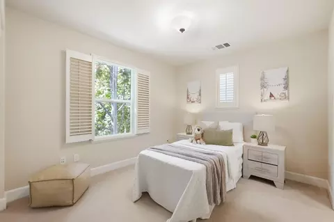 Bedroom - 221 Dali Ave, Mountain View, CA 94041 photo 7 of 10