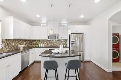 Kitchen - 221 Dali Ave, Mountain View, CA 94041 photo 1 of 3