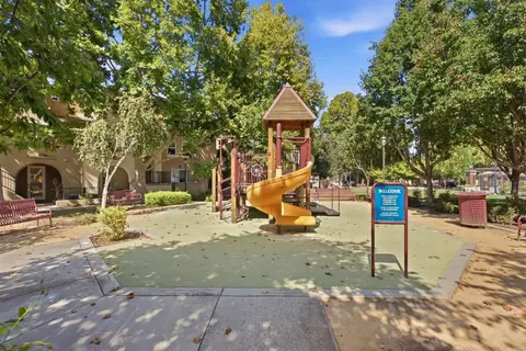 Exterior - 221 Dali Ave, Mountain View, CA 94041 photo 4 of 5