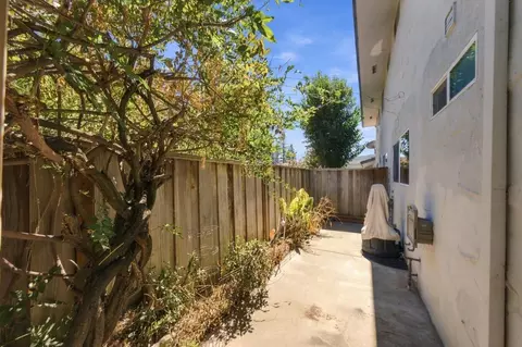 Exterior - 1261 Juniper Dr 14, Gilroy, CA 95020 photo 2 of 5
