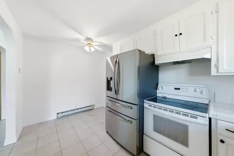Kitchen - 1261 Juniper Dr 14, Gilroy, CA 95020 photo 2 of 3