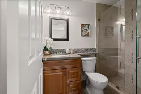 Bath - 1475 Ginden Ct, Campbell, CA 95008 photo 3 of 8