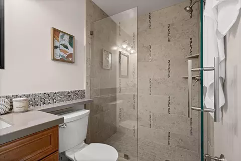 Bath - 1475 Ginden Ct, Campbell, CA 95008 photo 7 of 8