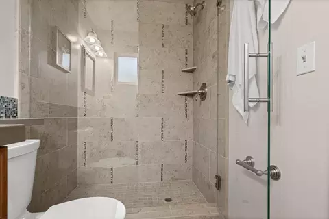 Bath - 1475 Ginden Ct, Campbell, CA 95008 photo 8 of 8