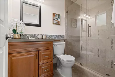 Bath - 1475 Ginden Ct, Campbell, CA 95008 photo 4 of 8