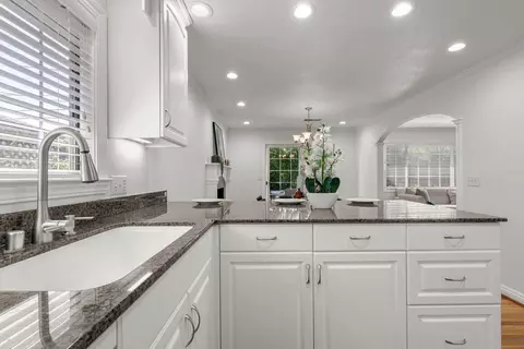 Kitchen - 1475 Ginden Ct, Campbell, CA 95008 photo 3 of 7