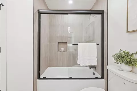 Bath - 6763 Tory Way, Dublin, CA 94568 photo 4 of 5