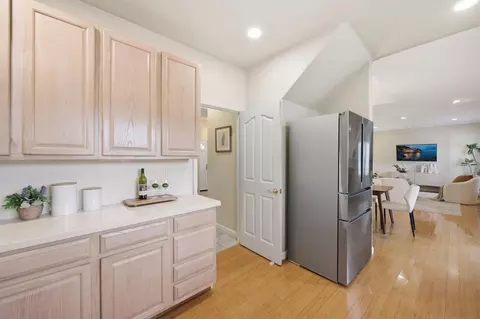 Entry Way - 136 Redding Rd, Campbell, CA 95008 photo 4 of 6
