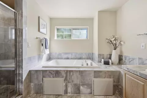 Bath - 136 Redding Rd, Campbell, CA 95008 photo 3 of 6