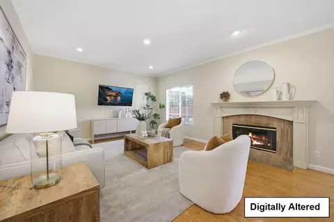 Living - 136 Redding Rd, Campbell, CA 95008 photo 2 of 6