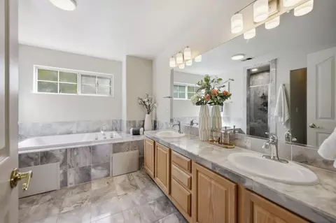 Bath - 136 Redding Rd, Campbell, CA 95008 photo 2 of 6