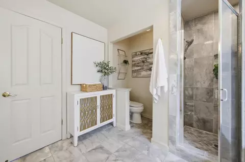 Bath - 136 Redding Rd, Campbell, CA 95008 photo 4 of 6