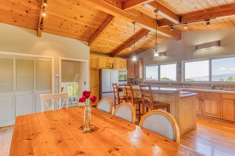 Dining - 394 Mesa Rd, Salinas, CA 93908 photo 2 of 2