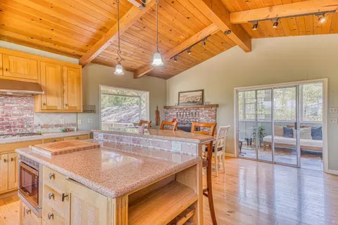 Kitchen - 394 Mesa Rd, Salinas, CA 93908 photo 5 of 5