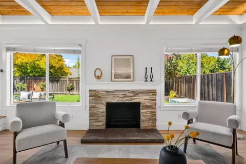 Living - 799 Peekskill Dr, Sunnyvale, CA 94087 photo 4 of 4