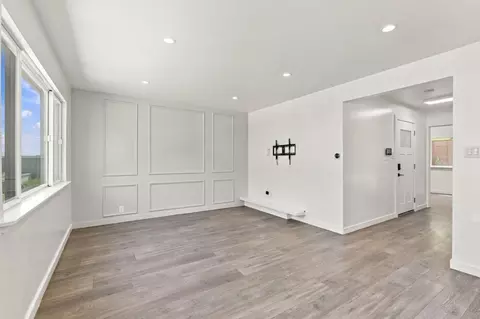 Living - 618 Peralta Ave, San Francisco, CA 94110 photo 2 of 6