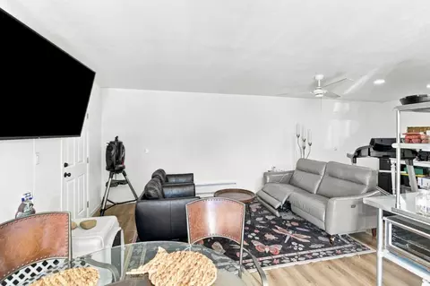 Living - 10095 Monterey Rd, Gilroy, CA 95020 photo 3 of 3
