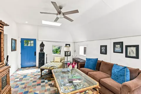 Living - 10095 Monterey Rd, Gilroy, CA 95020 photo 2 of 3