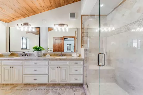 Bath - 106 Mar Vista Dr, Aptos, CA 95003 photo 2 of 6