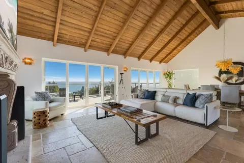 Living - 106 Mar Vista Dr, Aptos, CA 95003 photo 2 of 6