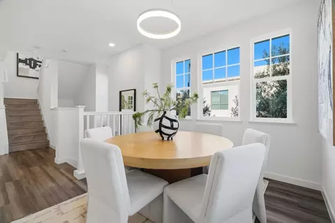 Dining - 320 Circuit Way, Mountain View, CA 94043 photo 1 of 4