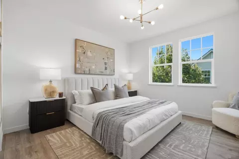 Bedroom - 320 Circuit Way, Mountain View, CA 94043 photo 10 of 12